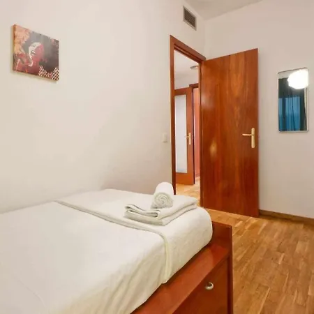 Apartment Comfortable 4 2bath W Balcony
