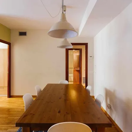 Apartamento Comfortable 4 2bath W Balcony