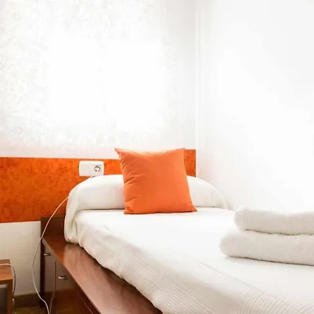 Comfortable 4 2bath W Balcony Apartment *