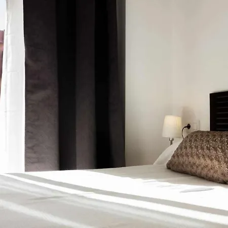Comfortable 4 2bath W Balcony * Barcelona