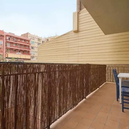 Comfortable 4 2bath W Balcony Apartment