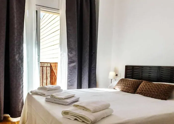 Comfortable 4 2bath W Balcony * Barcelona